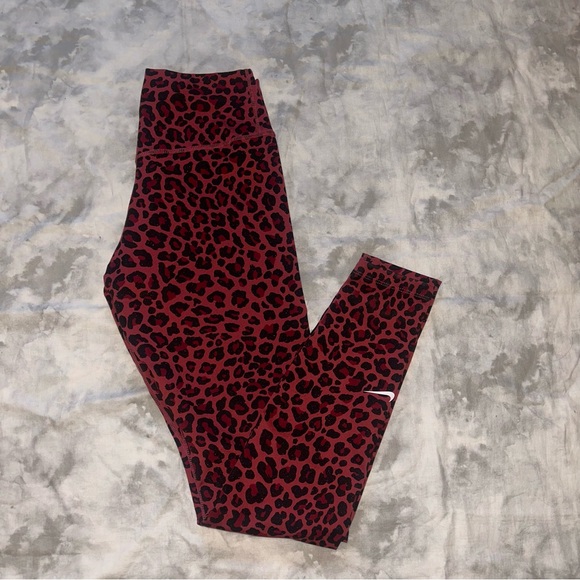 Nike Dri Fit Sparkle Animal Print Leggings - Picture 3 of 3